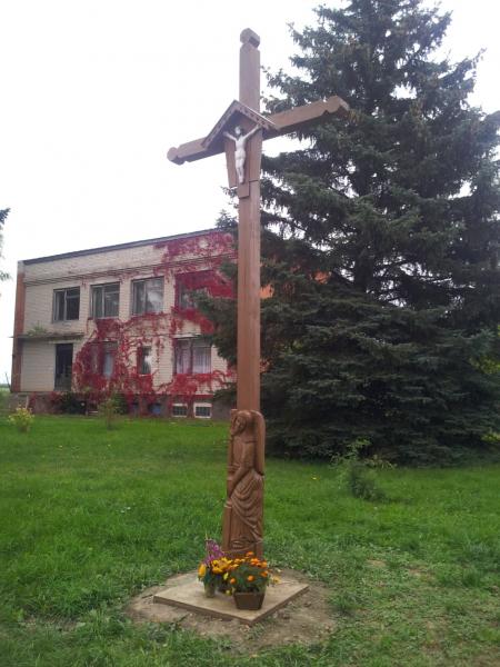 Kryžius Pervalkų kaimo žmonėms